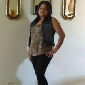 Meet your Posher, Isabel